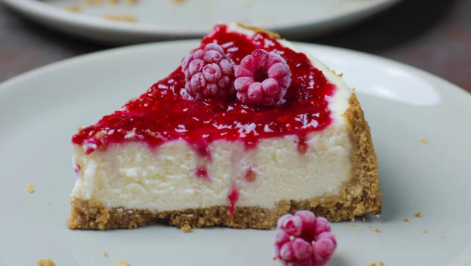 Cheesecake cu zmeură fără coacere