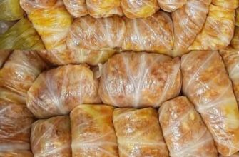 Sarmale tradiționale cu carne tocată și varză murată – Rețetă autentică românească