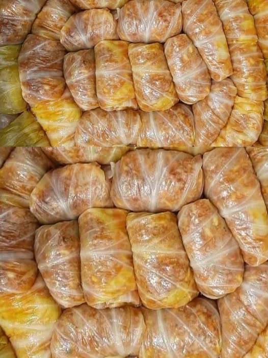 Sarmale tradiționale cu carne tocată și varză murată – Rețetă autentică românească