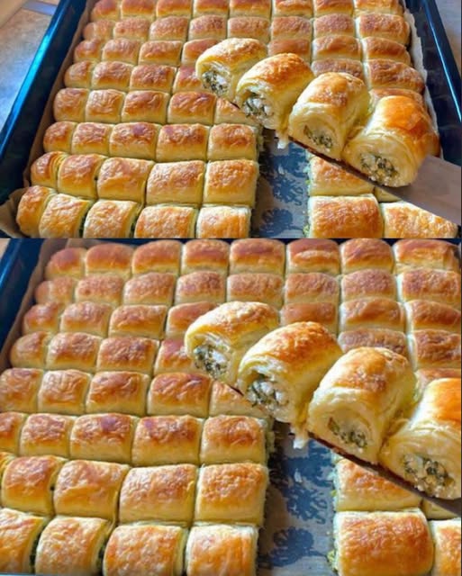 Mini-burekuri rapide care miros îmbietor, iar foile li se despart crocant.