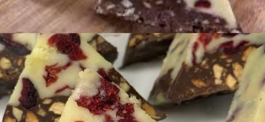 Piramidă Colorată de Post