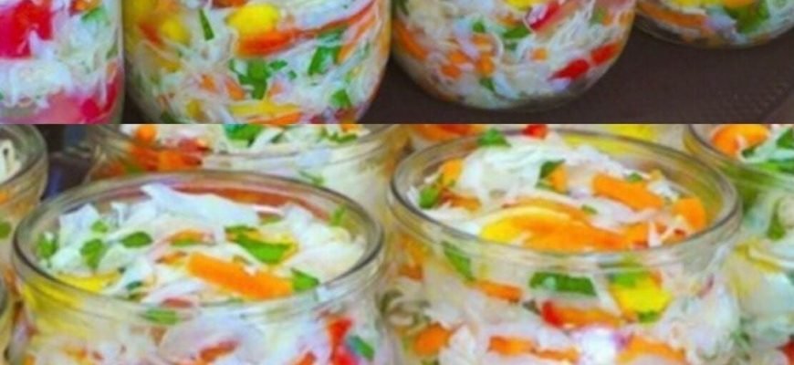 Varză murată colorată