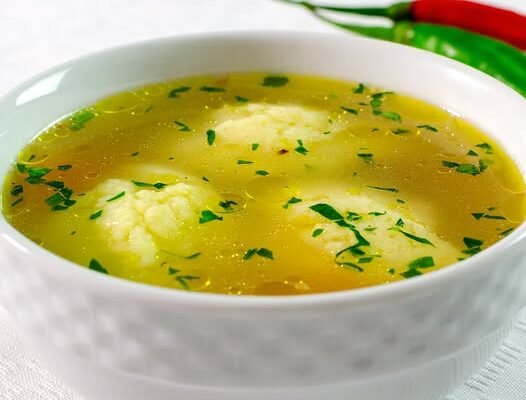 O supa de pui cu galuste este mereu binevenita.