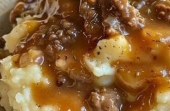 Piure de Cartofi cu Sos de Carne Tocată